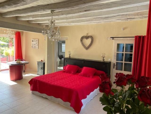 Suite Romantique Clere-les-Pins Exterior photo